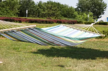 A simple hammock, with you to spend the most pleasant home time