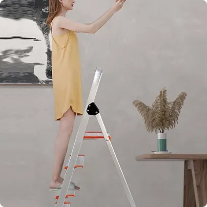 ALUMINUM-STEP-LADDER